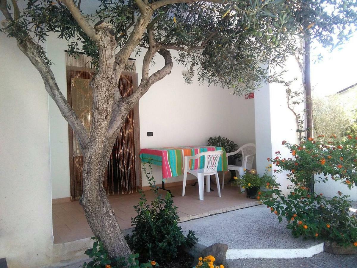 Hotel Su Pranu Onifai Exterior foto
